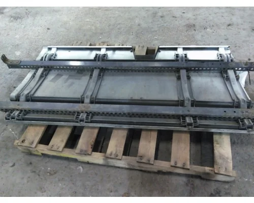 FREIGHTLINER CASCADIA 126 CAB SKIRTSIDE FAIRING