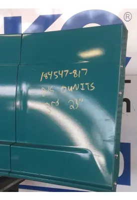 FREIGHTLINER CASCADIA 126 CAB SKIRT/SIDE FAIRING