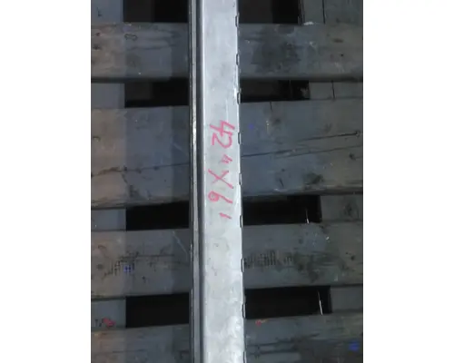 FREIGHTLINER CASCADIA 126 CAB STEP