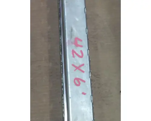 FREIGHTLINER CASCADIA 126 CAB STEP