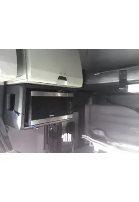 FREIGHTLINER CASCADIA 126 CAB