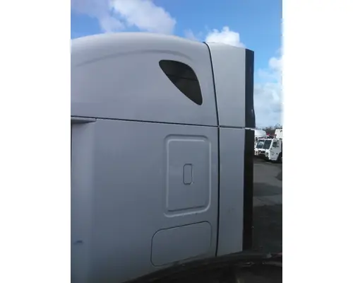 FREIGHTLINER CASCADIA 126 CAB