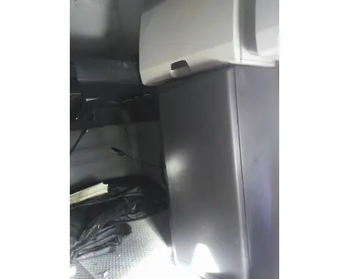 FREIGHTLINER CASCADIA 126 CAB