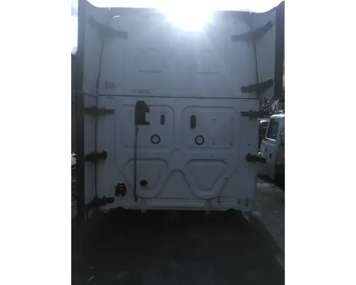 FREIGHTLINER CASCADIA 126 CAB