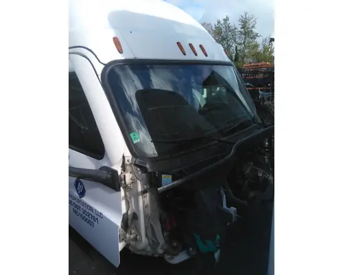 FREIGHTLINER CASCADIA 126 CAB