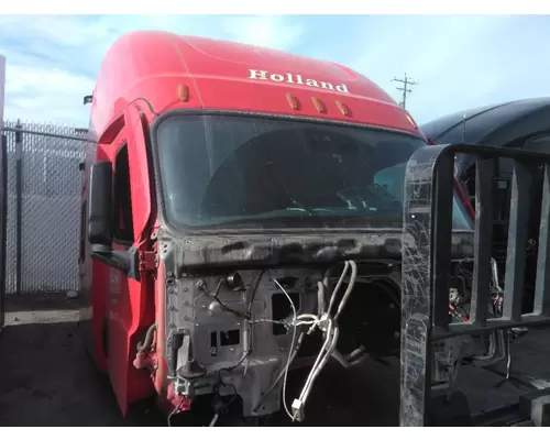 FREIGHTLINER CASCADIA 126 CAB