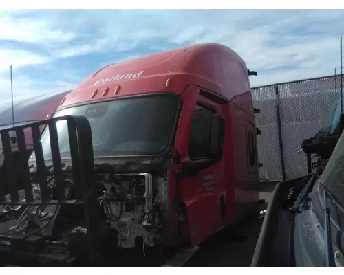 FREIGHTLINER CASCADIA 126 CAB