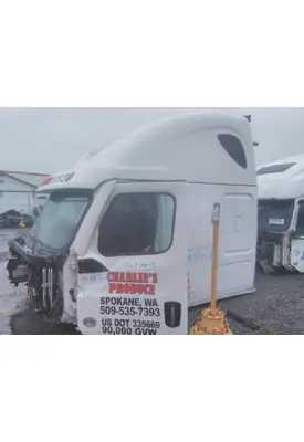 FREIGHTLINER CASCADIA 126 CAB