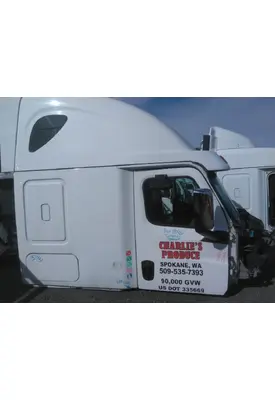 FREIGHTLINER CASCADIA 126 CAB