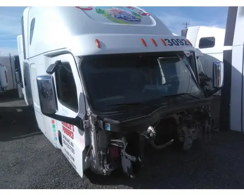 FREIGHTLINER CASCADIA 126 CAB