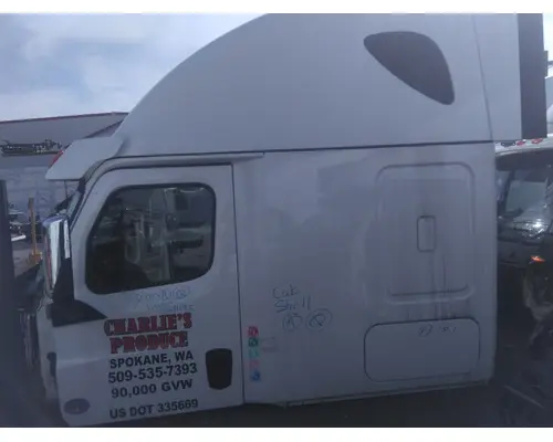 FREIGHTLINER CASCADIA 126 CAB