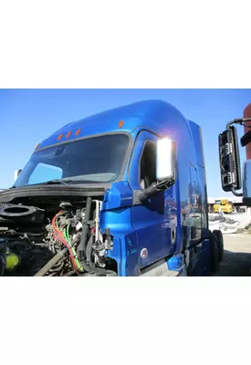 FREIGHTLINER CASCADIA 126 CAB
