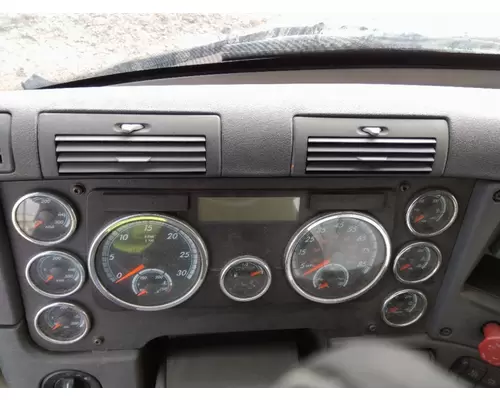 FREIGHTLINER CASCADIA 126 CAB