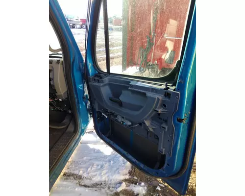 FREIGHTLINER CASCADIA 126 CAB