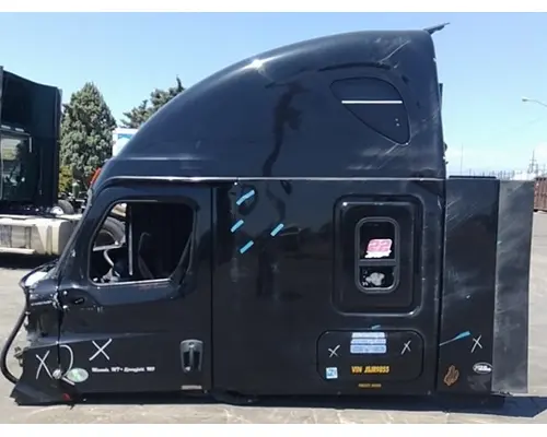 FREIGHTLINER CASCADIA 126 CAB