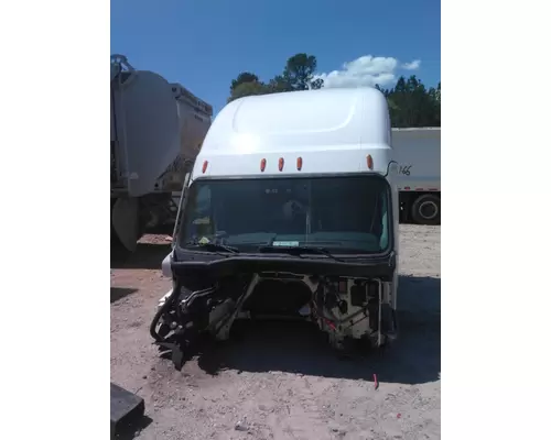 FREIGHTLINER CASCADIA 126 CAB