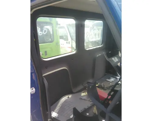 FREIGHTLINER CASCADIA 126 CAB