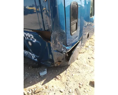 FREIGHTLINER CASCADIA 126 CAB