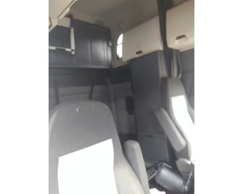 FREIGHTLINER CASCADIA 126 CAB