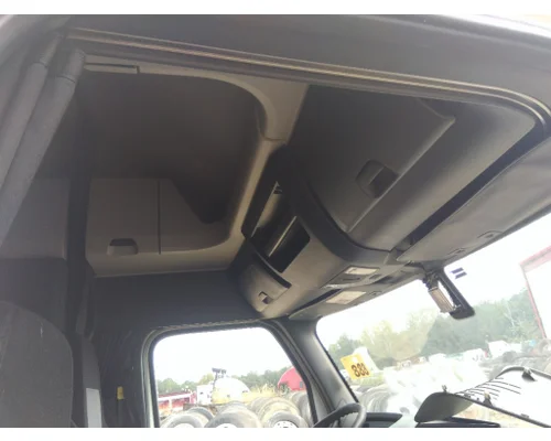 FREIGHTLINER CASCADIA 126 CAB