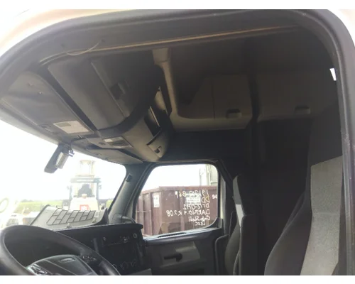 FREIGHTLINER CASCADIA 126 CAB