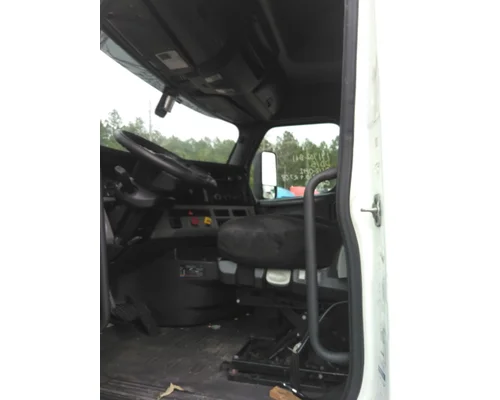 FREIGHTLINER CASCADIA 126 CAB