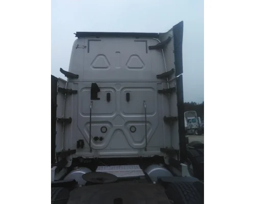 FREIGHTLINER CASCADIA 126 CAB