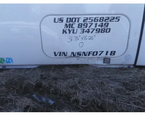 FREIGHTLINER CASCADIA 126 CAB