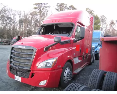 FREIGHTLINER CASCADIA 126 CAB