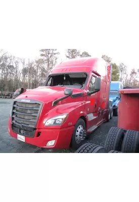 FREIGHTLINER CASCADIA 126 CAB