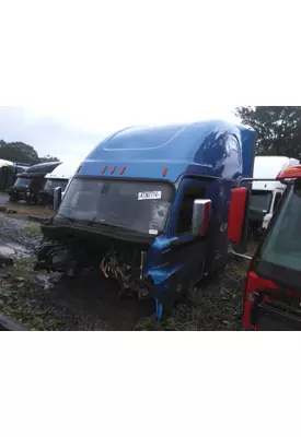 FREIGHTLINER CASCADIA 126 CAB