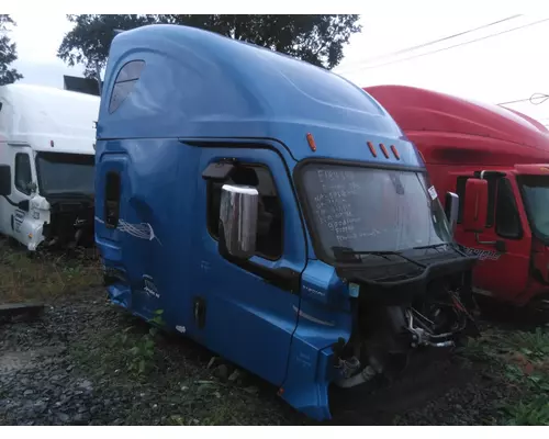 FREIGHTLINER CASCADIA 126 CAB