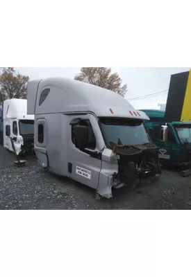 FREIGHTLINER CASCADIA 126 CAB