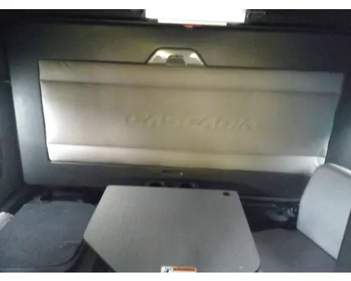 FREIGHTLINER CASCADIA 126 CAB