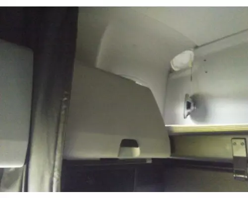 FREIGHTLINER CASCADIA 126 CAB