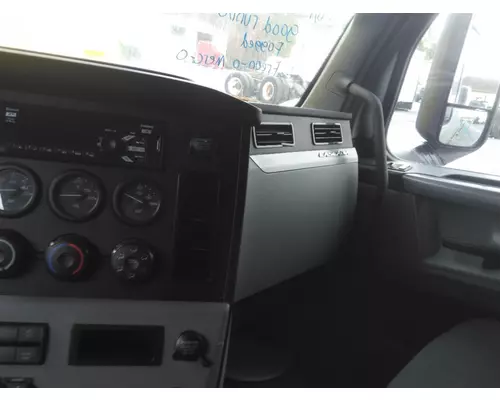 FREIGHTLINER CASCADIA 126 CAB