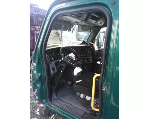 FREIGHTLINER CASCADIA 126 CAB