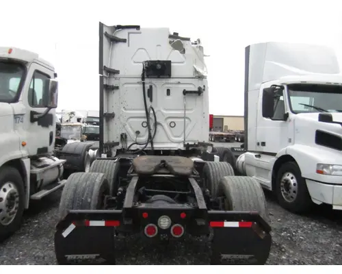 FREIGHTLINER CASCADIA 126 CAB