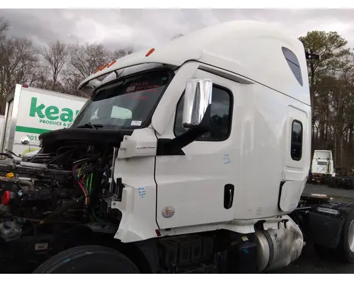 FREIGHTLINER CASCADIA 126 CAB