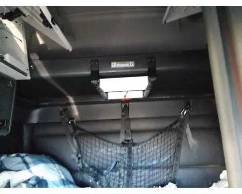 FREIGHTLINER CASCADIA 126 CAB