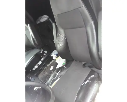 FREIGHTLINER CASCADIA 126 CAB