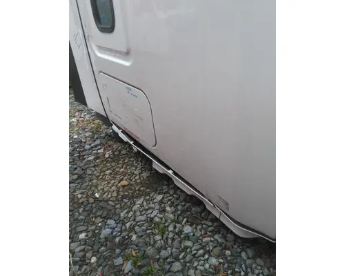 FREIGHTLINER CASCADIA 126 CAB