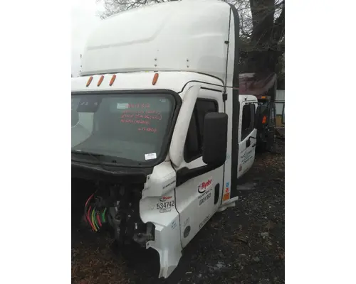 FREIGHTLINER CASCADIA 126 CAB