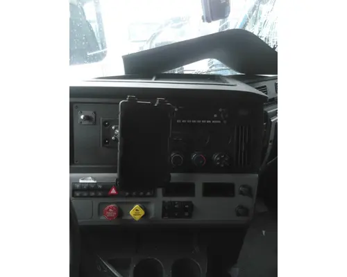 FREIGHTLINER CASCADIA 126 CAB