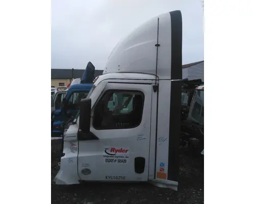 FREIGHTLINER CASCADIA 126 CAB