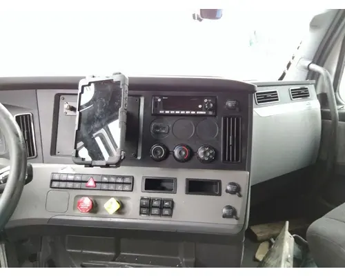 FREIGHTLINER CASCADIA 126 CAB