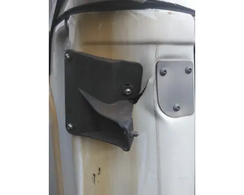 FREIGHTLINER CASCADIA 126 CAB