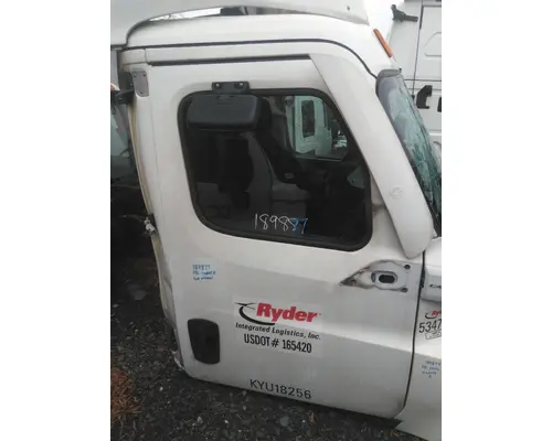 FREIGHTLINER CASCADIA 126 CAB