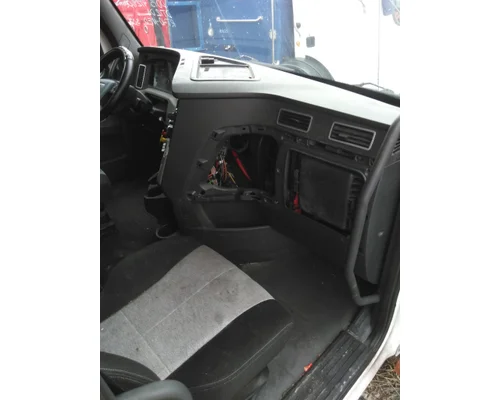 FREIGHTLINER CASCADIA 126 CAB