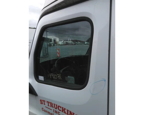 FREIGHTLINER CASCADIA 126 CAB